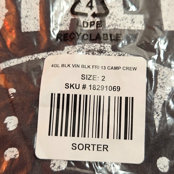 ❤️NWT VINTAGE TORRID FRIDAY THE 13TH JASON VOORHEES TEE MASK HALLOWEEN PLUS SIZE - Picture 4 of 6